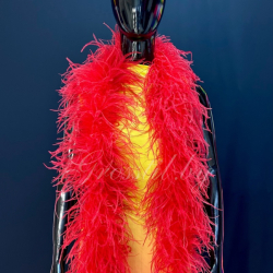 Боа страуса красное (3 нити)